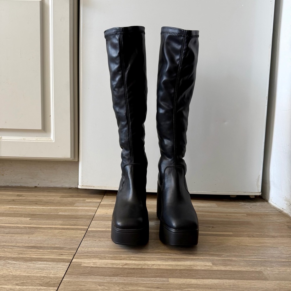 Steve Madden PHOENIX black leather platform heel boots, women’s size 6 - Picture 2 of 8